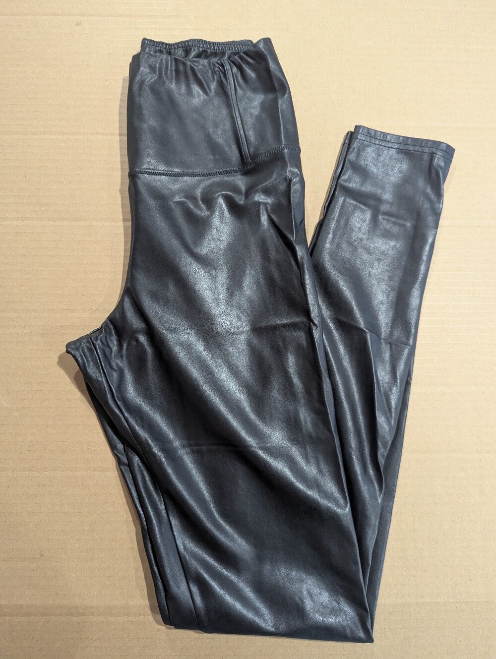 Aritzia Wilfred Free Women's Daria Black Faux Leather Leggings Sz M *NWOT